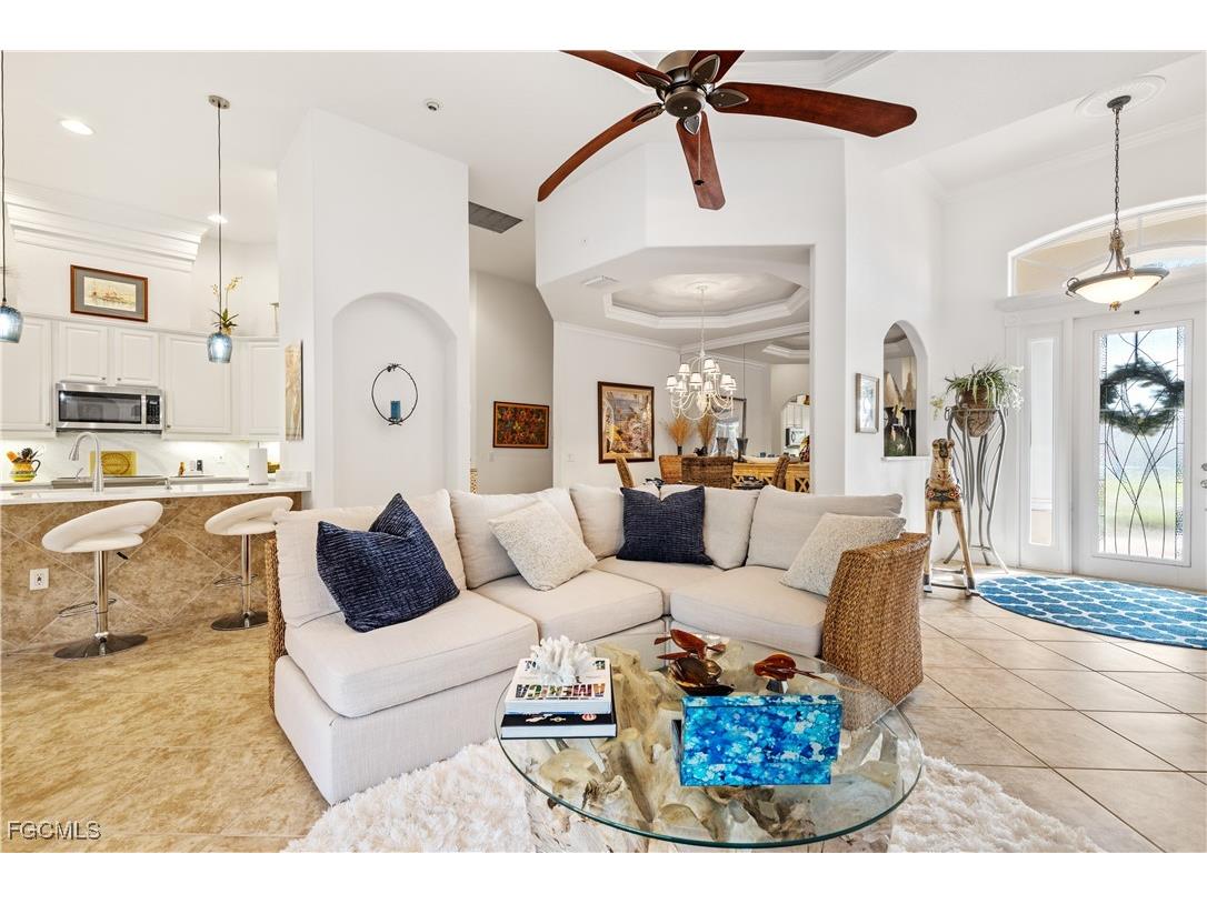 909 SW 22nd Terrace Cape Coral FL 33991 2025024621 image9