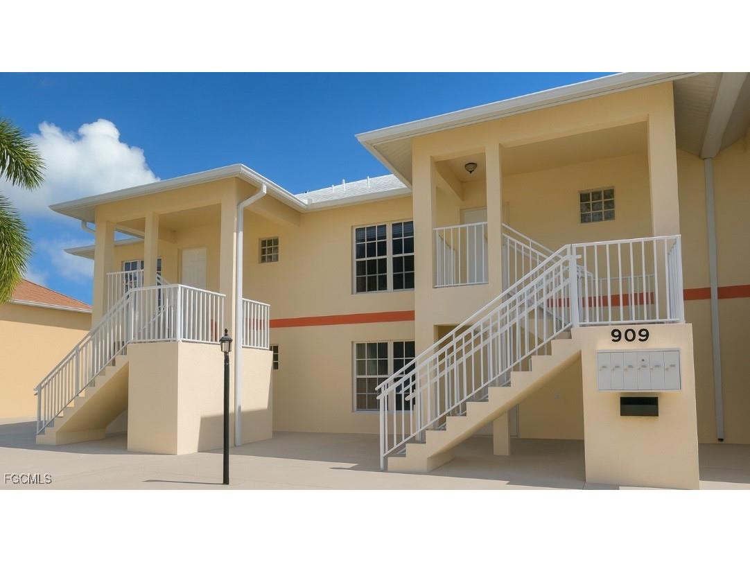 909 SW 47th Terrace #201 Cape Coral FL 33914 2025023977 image1