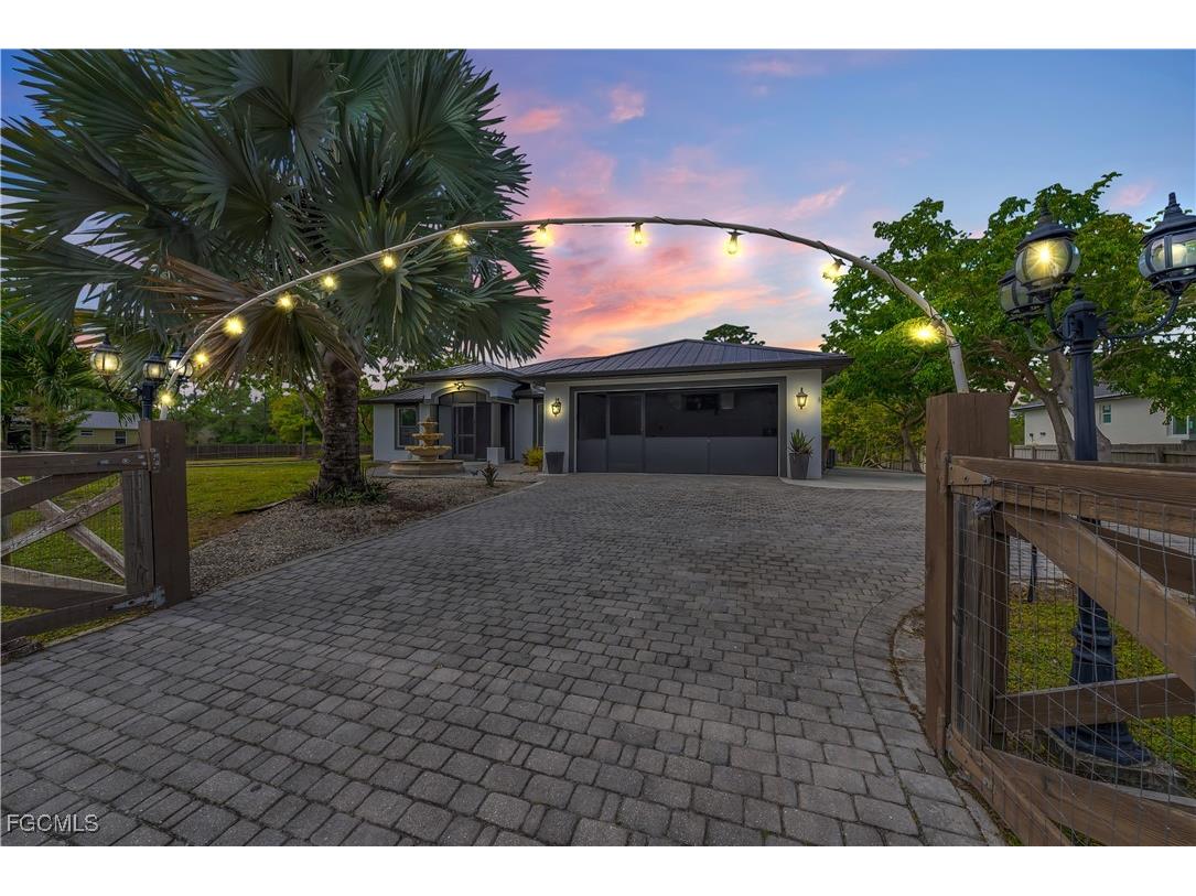 909 Williams Avenue Lehigh Acres FL 33972 2025019515 image1