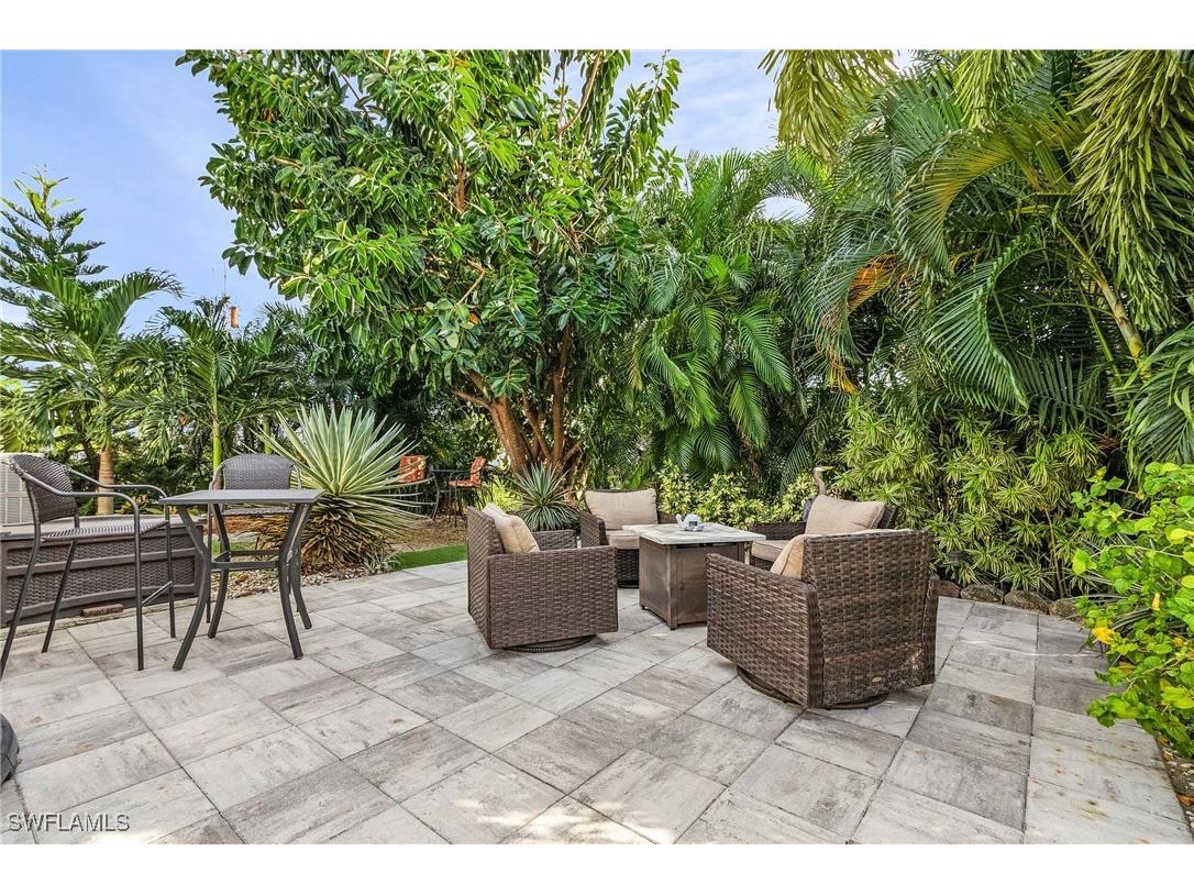 9092 Flamingo Circle North Fort Myers FL 33903 224090908 image1