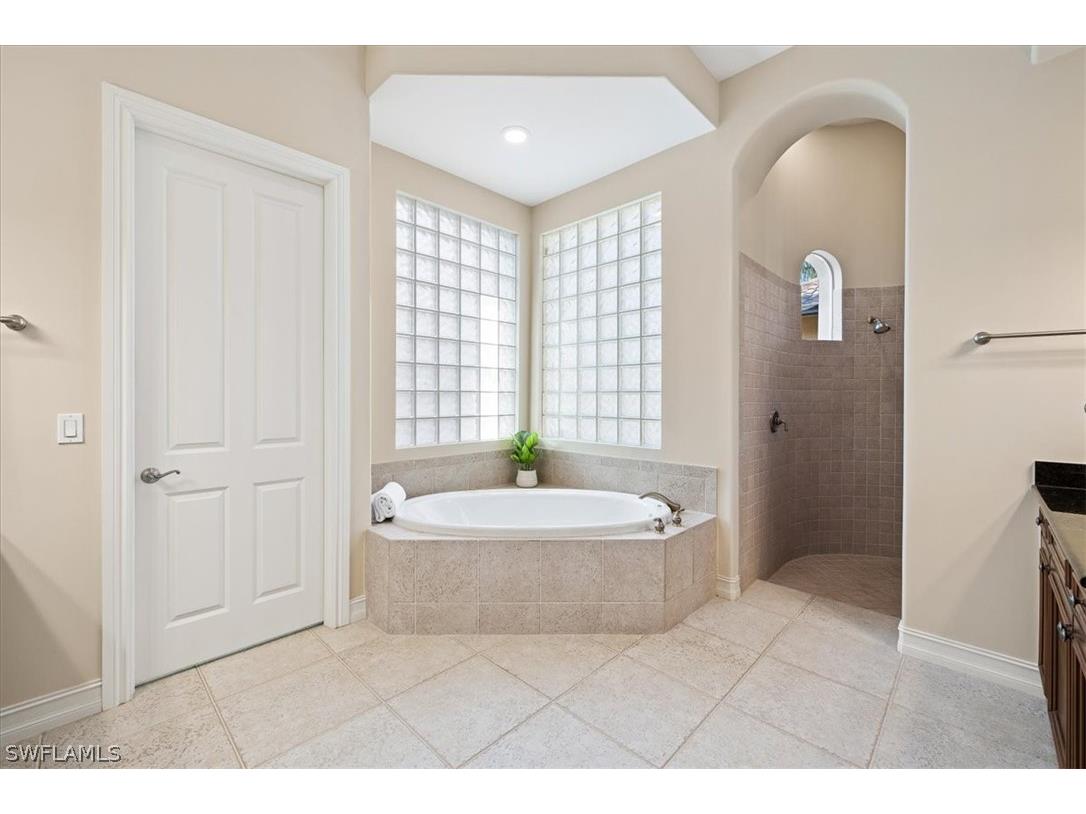 9094 Sahalee Court Naples FL 34113 226006550 image31