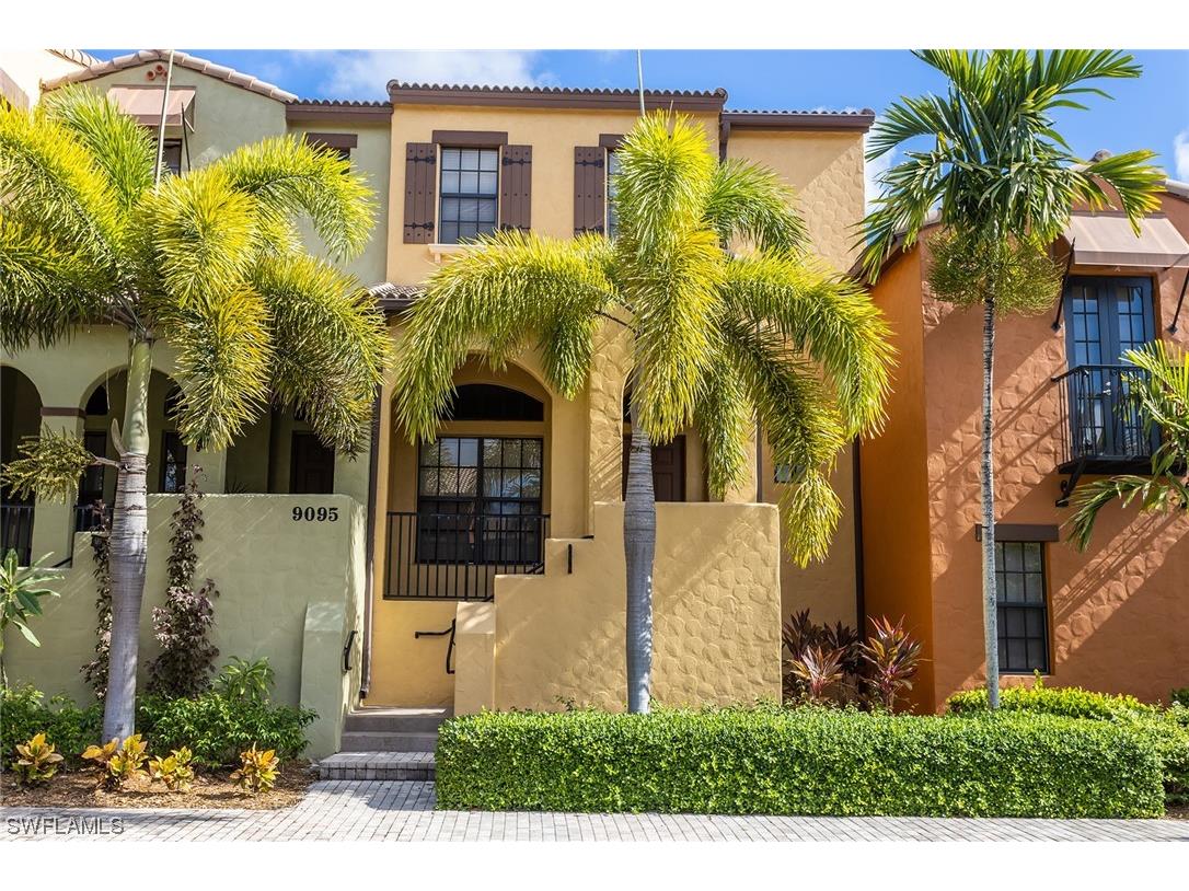 9095 Covina Drive S #68-2 Naples FL 34113 223091585 image1