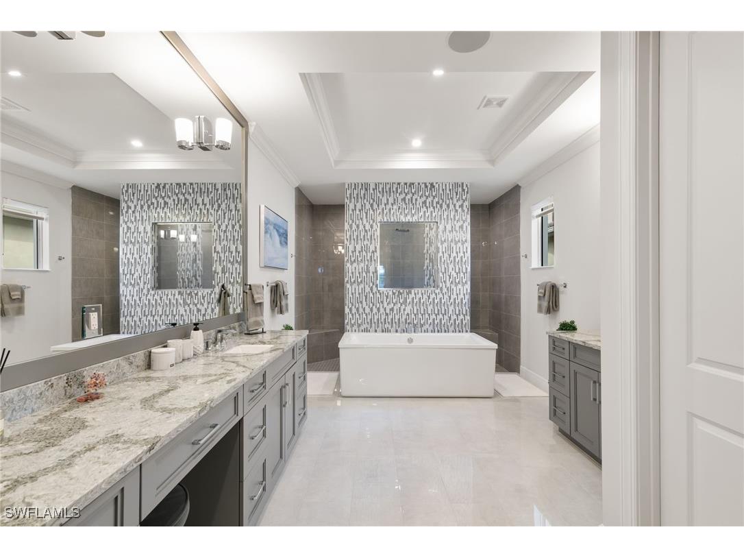 9098 Montserrat Drive Naples FL 34114 226003575 image18