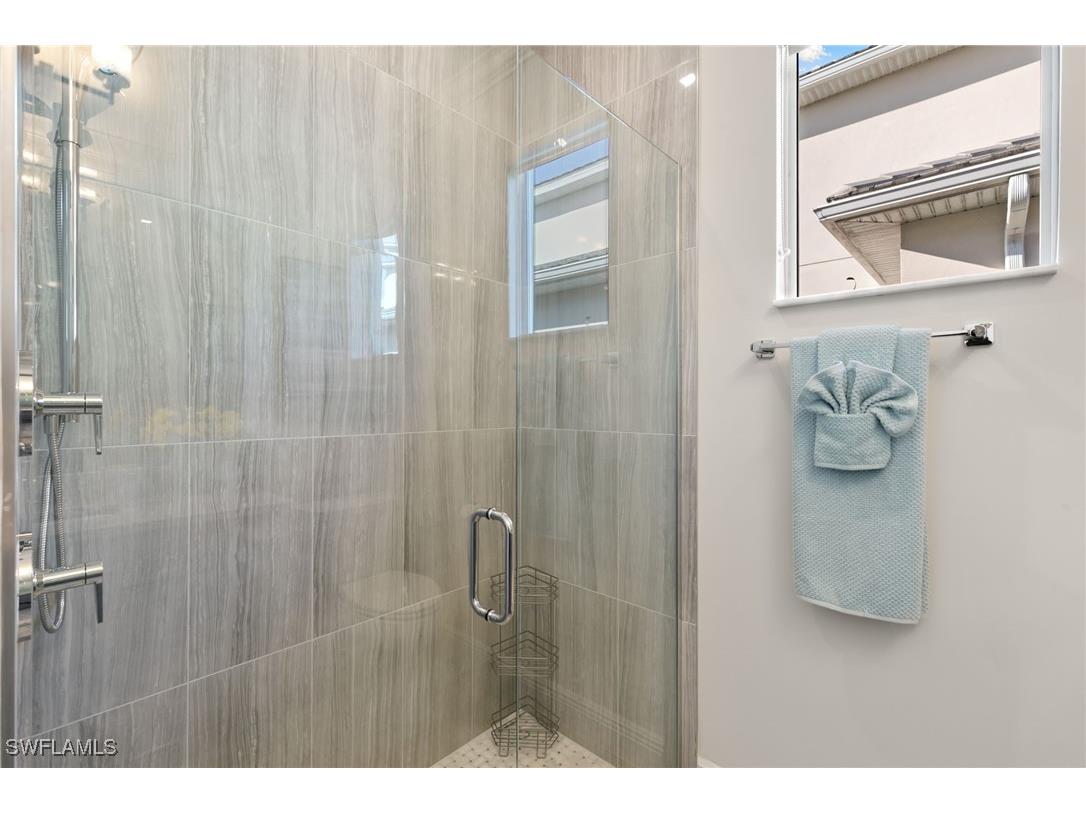 9098 Montserrat Drive Naples FL 34114 226003575 image24