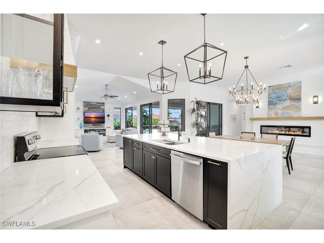 910 Ivory Court Marco Island FL 34145 225083140 image1
