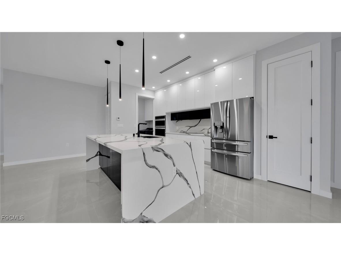 910 NW 36th Place Cape Coral FL 33993 2025023991 image11