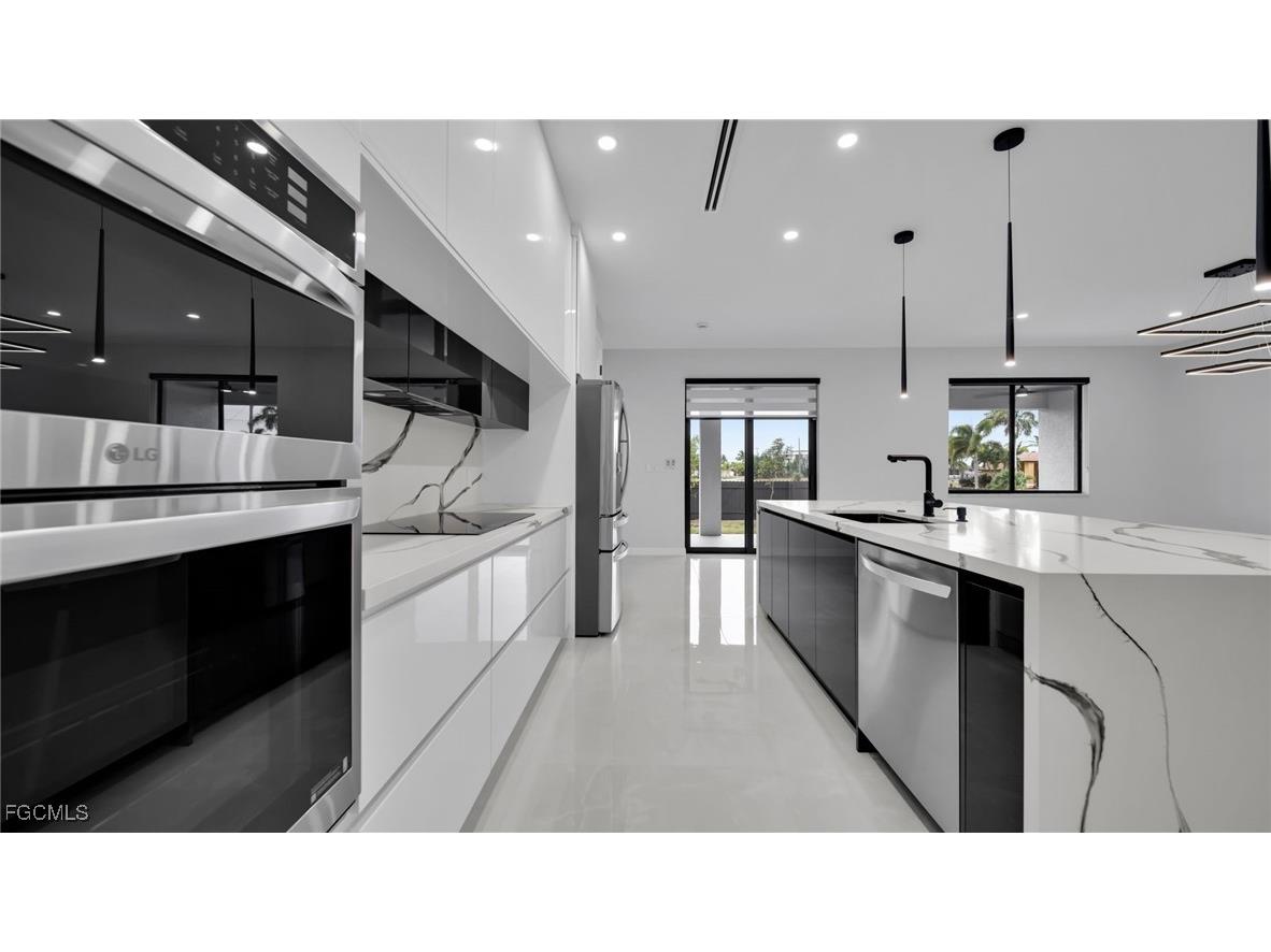 910 NW 36th Place Cape Coral FL 33993 2025023991 image14