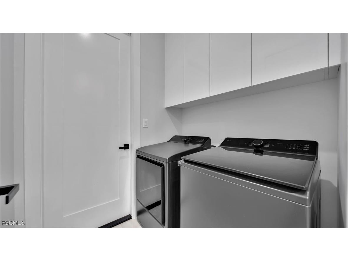 910 NW 36th Place Cape Coral FL 33993 2025023991 image16