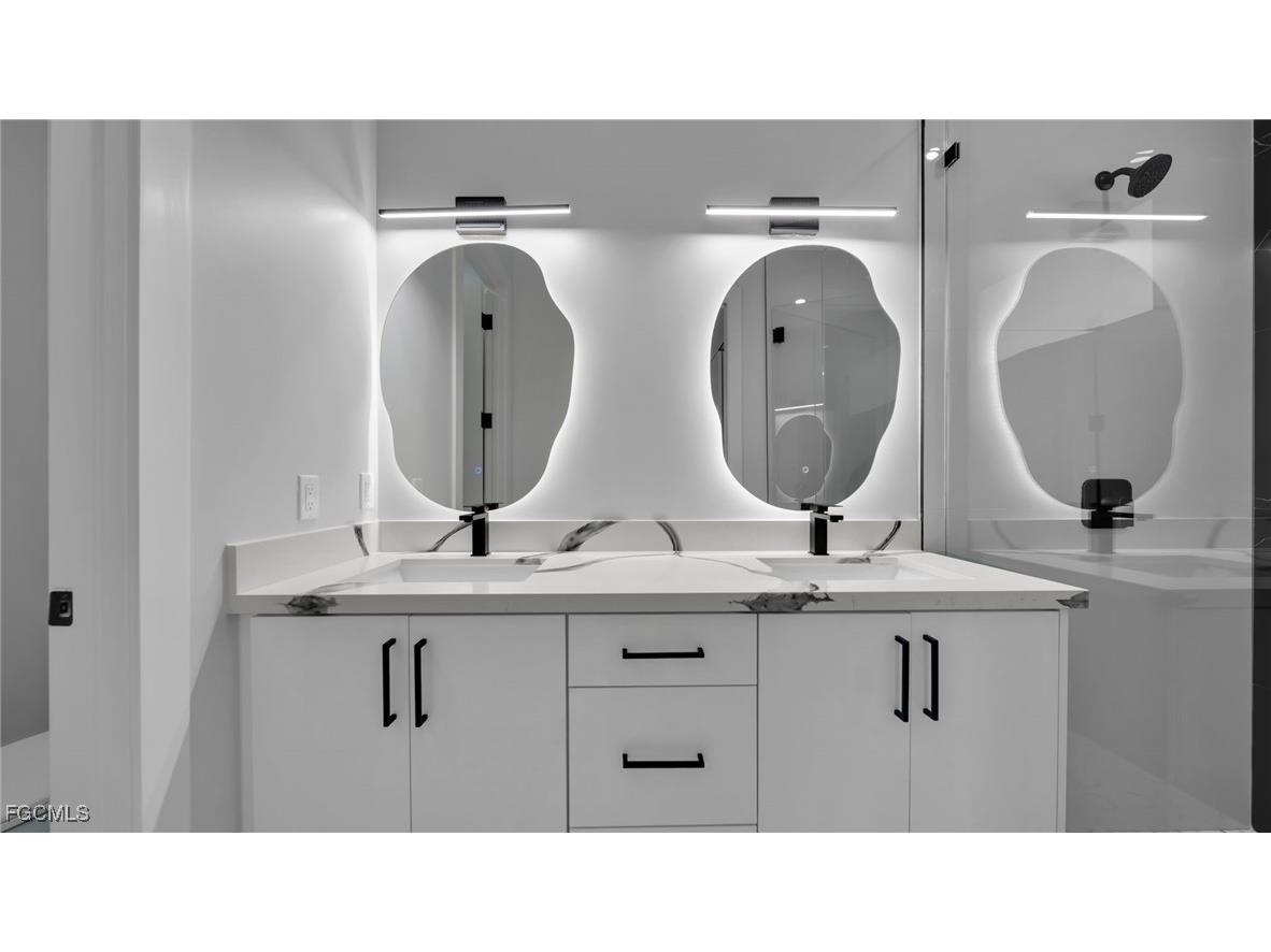 910 NW 36th Place Cape Coral FL 33993 2025023991 image24