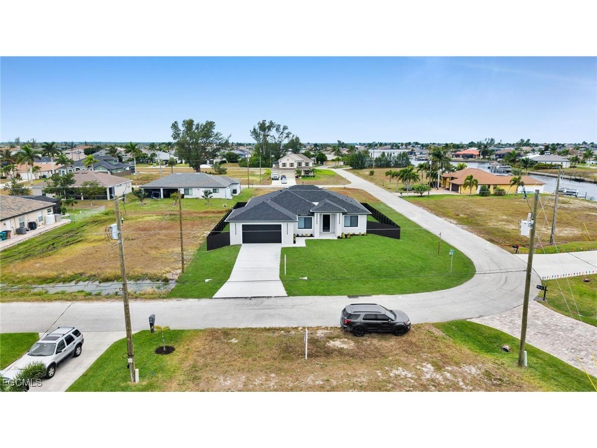 910 NW 36th Place Cape Coral FL 33993 2025023991 image41