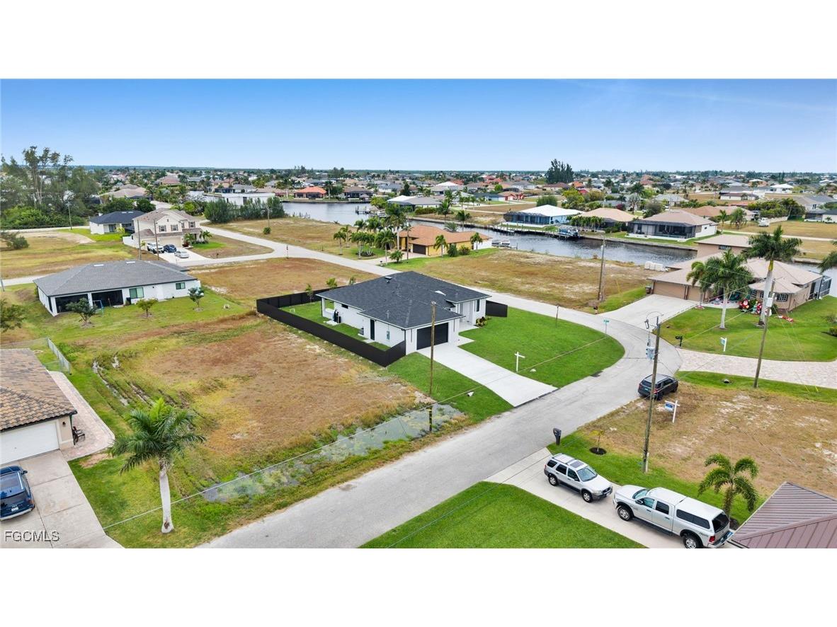 910 NW 36th Place Cape Coral FL 33993 2025023991 image42