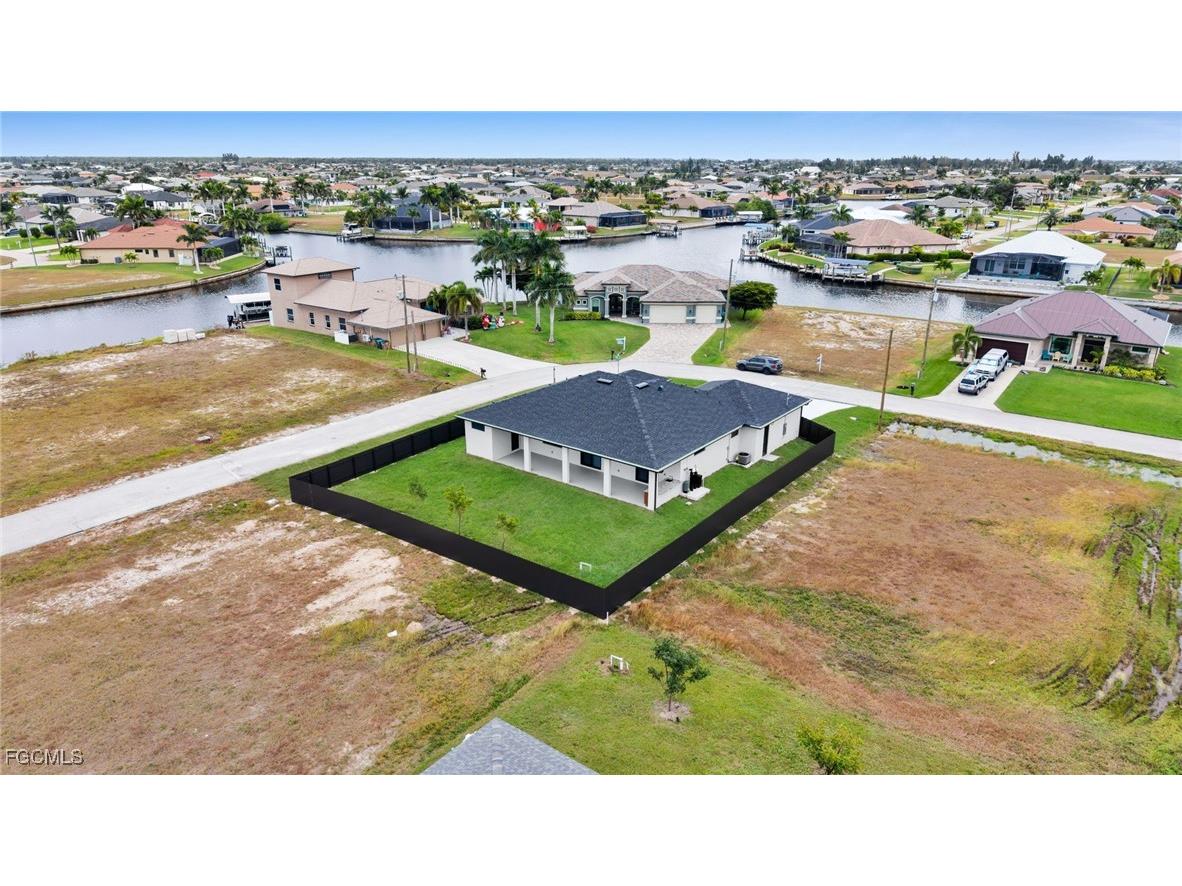 910 NW 36th Place Cape Coral FL 33993 2025023991 image43