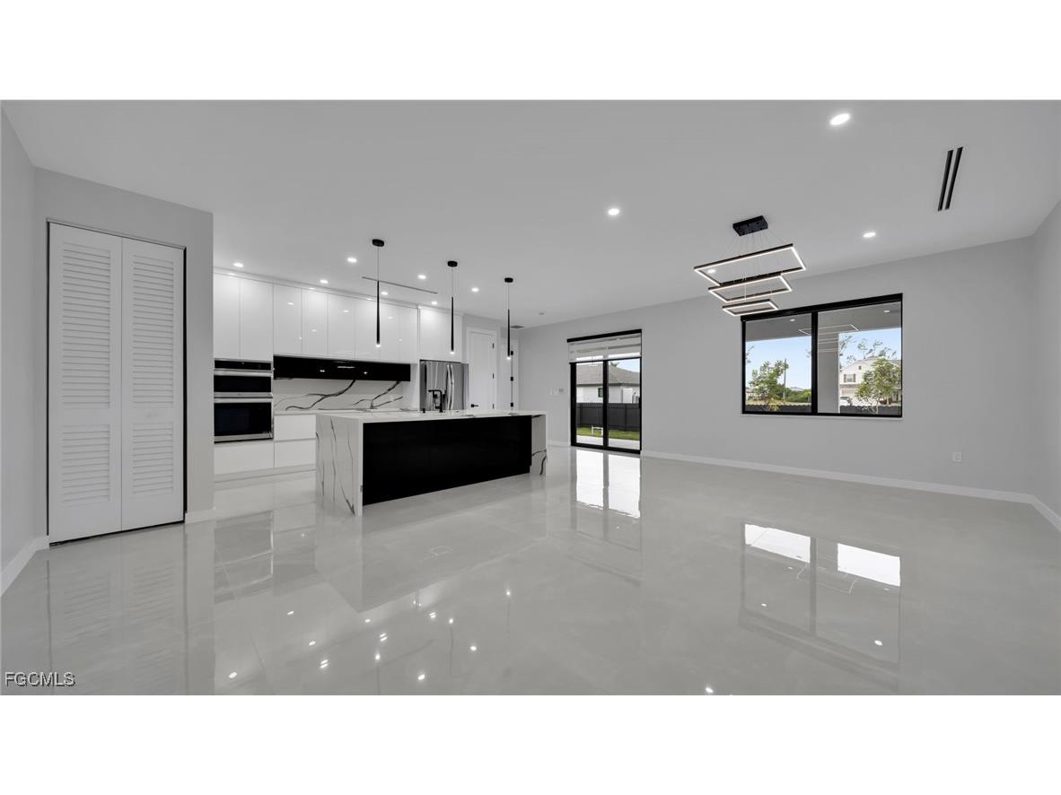 910 NW 36th Place Cape Coral FL 33993 2025023991 image8