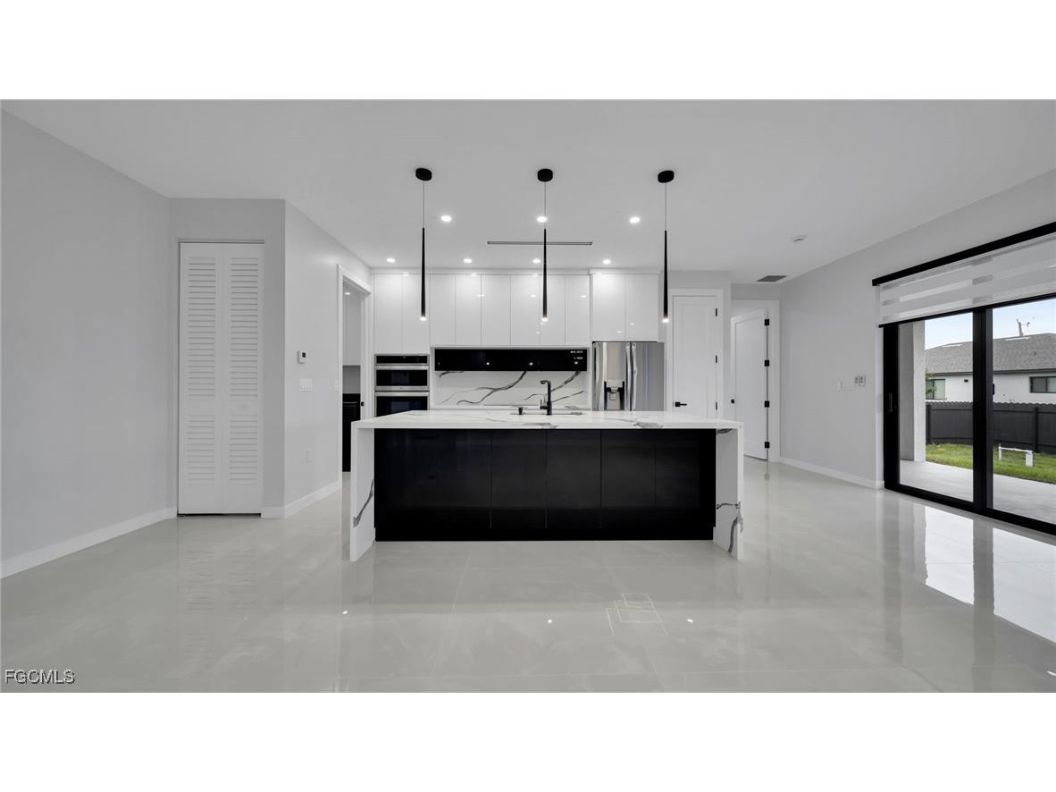 910 NW 36th Place Cape Coral FL 33993 2025023991 image9