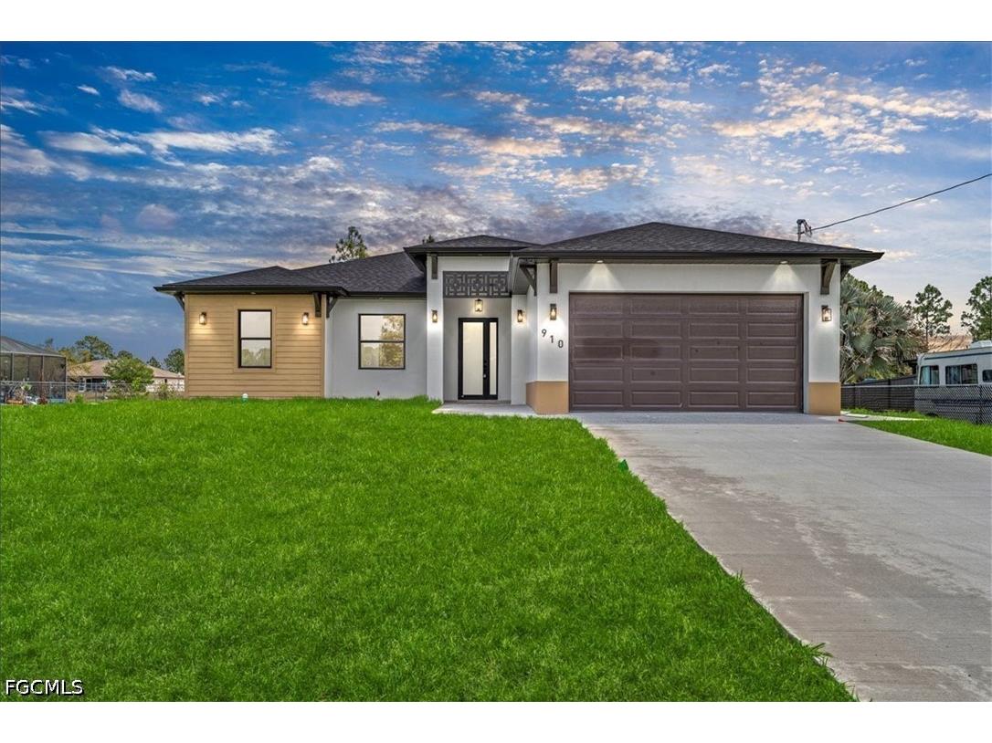 910 Plumosa Avenue Lehigh Acres FL 33972 2025025842 image2