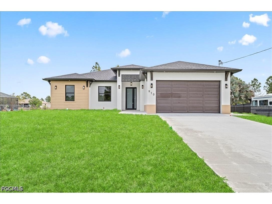 910 Plumosa Avenue Lehigh Acres FL 33972 2025025842 image3