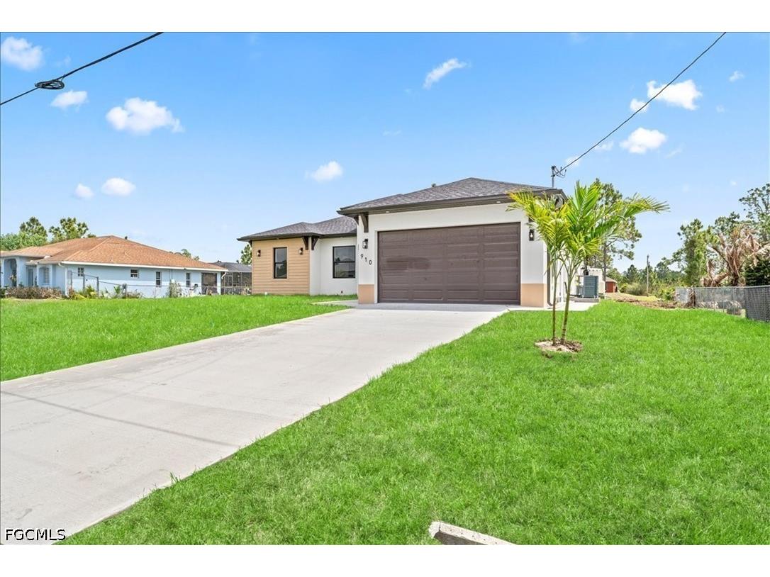 910 Plumosa Avenue Lehigh Acres FL 33972 2025025842 image47