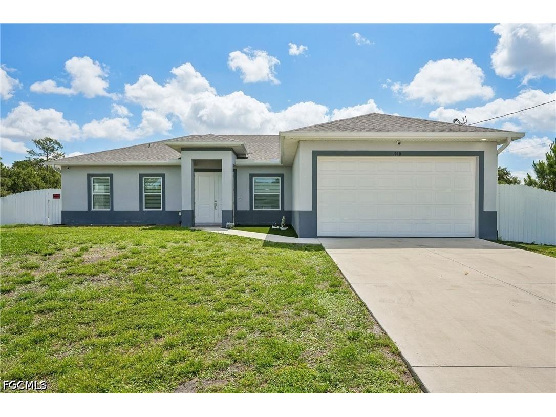 910 Richmond Avenue N Lehigh Acres FL 33972 2026021944 image1