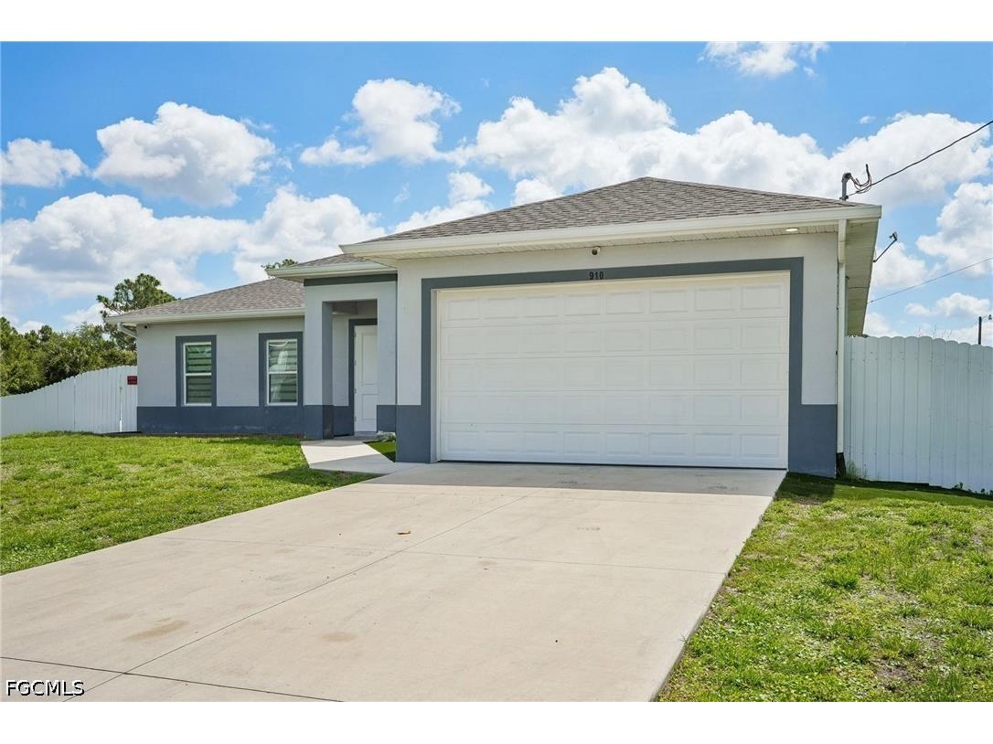 910 Richmond Avenue N Lehigh Acres FL 33972 2026021944 image14