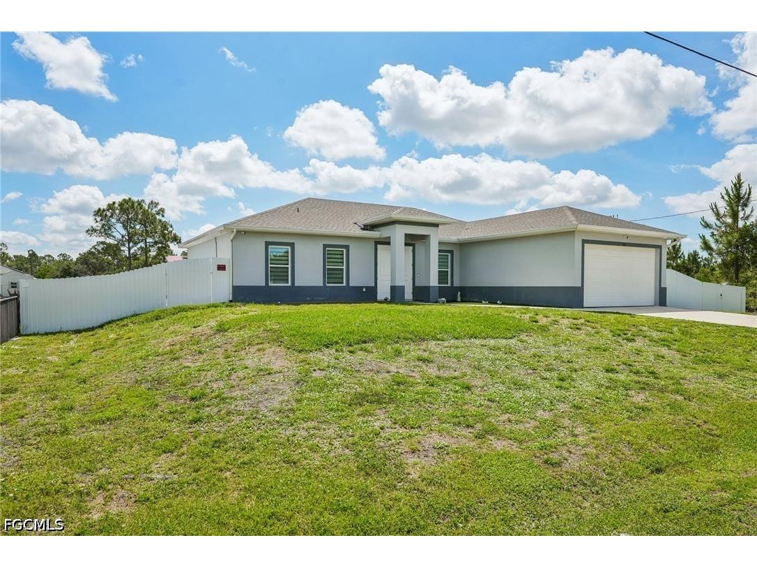 910 Richmond Avenue N Lehigh Acres FL 33972 2026021944 image3