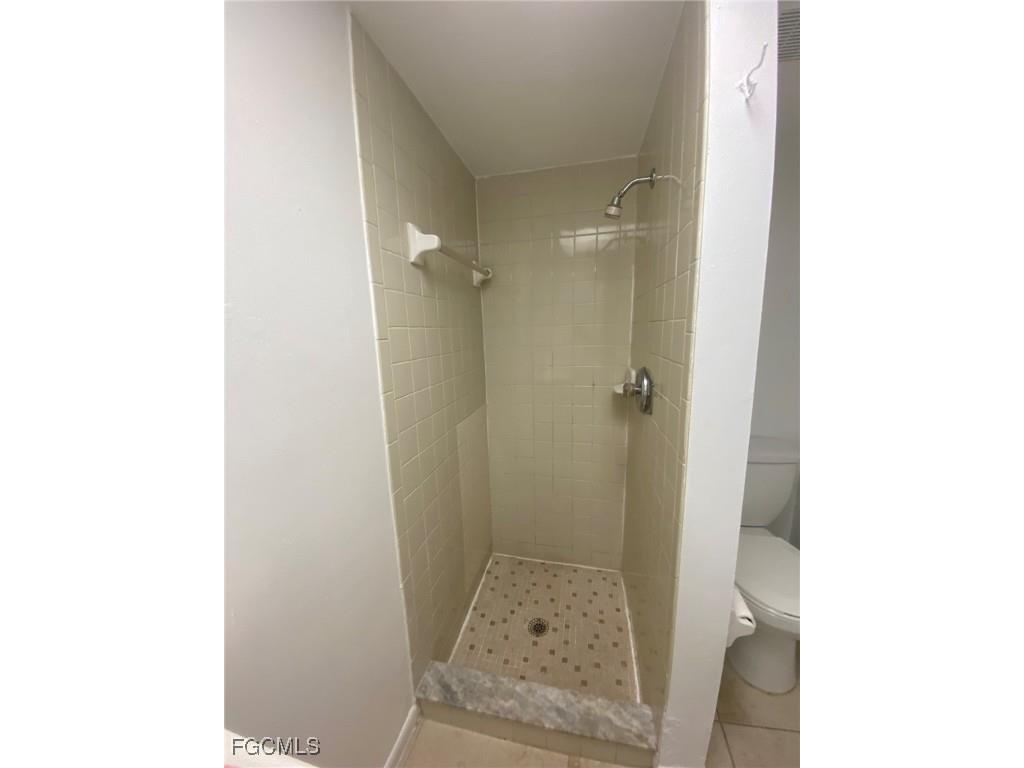 910 SE 14th Terrace #2 Cape Coral FL 33990 2025006836 image19