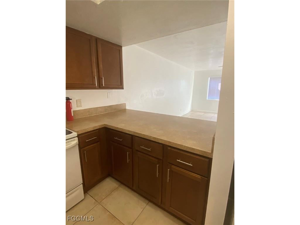 910 SE 14th Terrace #2 Cape Coral FL 33990 2025006836 image5