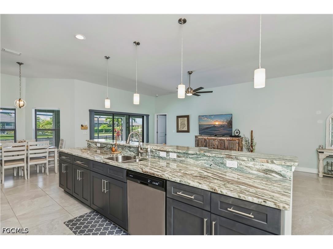 910 SW 12th Terrace Cape Coral FL 33991 2026015443 image20