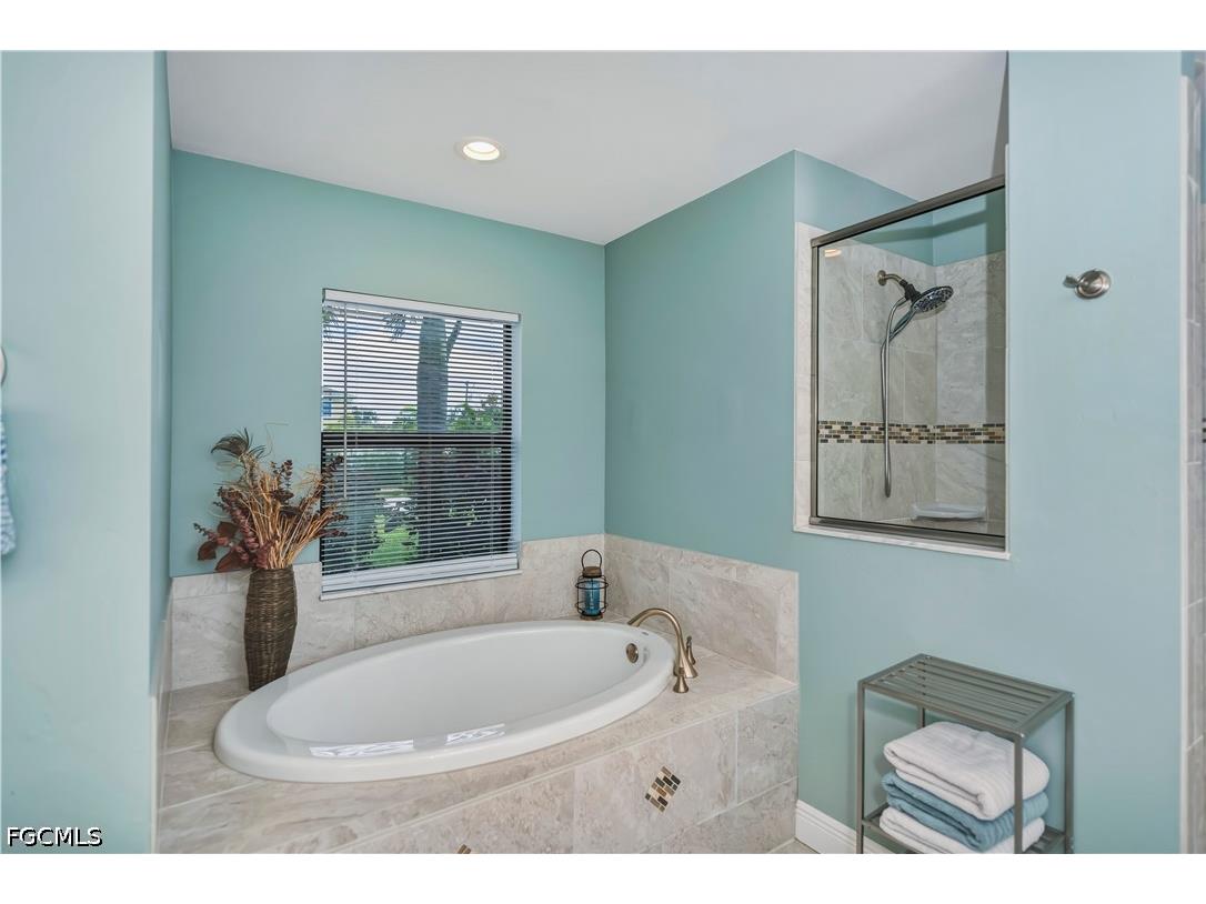 910 SW 12th Terrace Cape Coral FL 33991 2026015443 image29