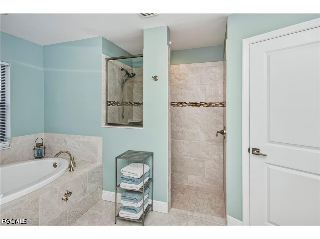 910 SW 12th Terrace Cape Coral FL 33991 2026015443 image30