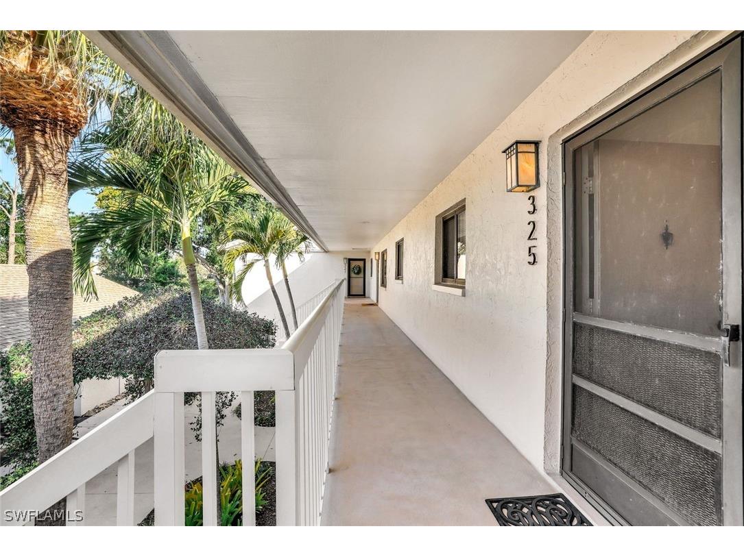 910 Vanderbilt Beach Road #325W Naples FL 34108 226006470 image4