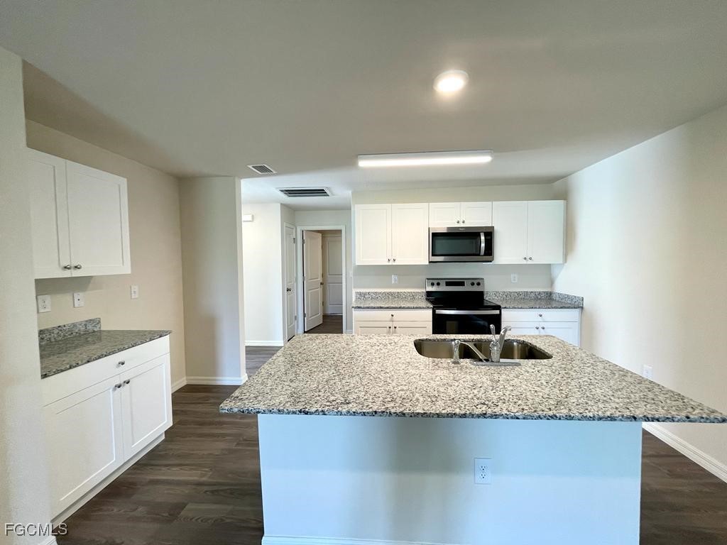 9100 Aegean Circle Lehigh Acres FL 33936 2025017425 image2