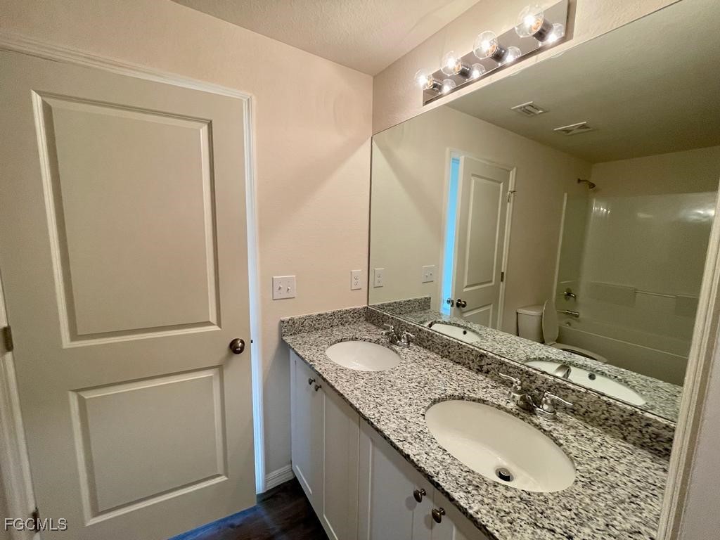 9100 Aegean Circle Lehigh Acres FL 33936 2025017425 image7