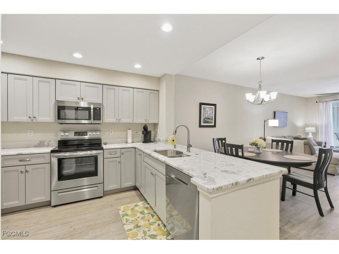 9100 Southmont Cove #102 Fort Myers FL 33908 2026001857 image1