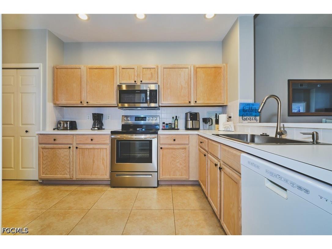 9100 Southmont Cove #302 Fort Myers FL 33908 2026014568 image11