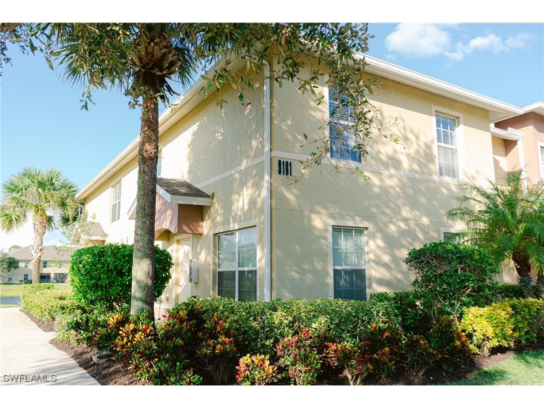 9101 Gervais Circle #1702 Naples FL 34120 223046754 image1