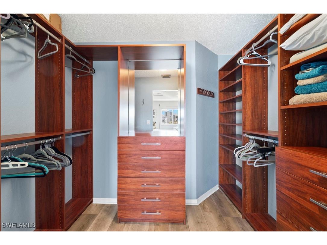 9101 Vanderbilt Drive #302 Naples FL 34108 225073772 image18