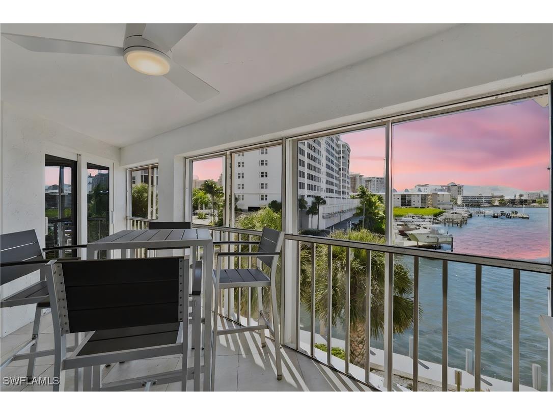 9101 Vanderbilt Drive #302 Naples FL 34108 225073772 image21