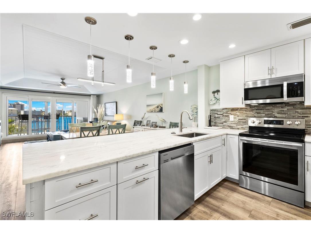 9101 Vanderbilt Drive #302 Naples FL 34108 225073772 image7