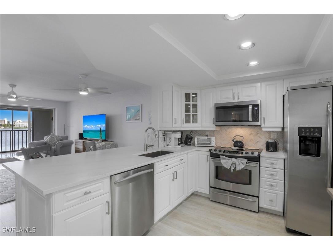 9101 Vanderbilt Drive #203 Naples FL 34108 225072379 image6