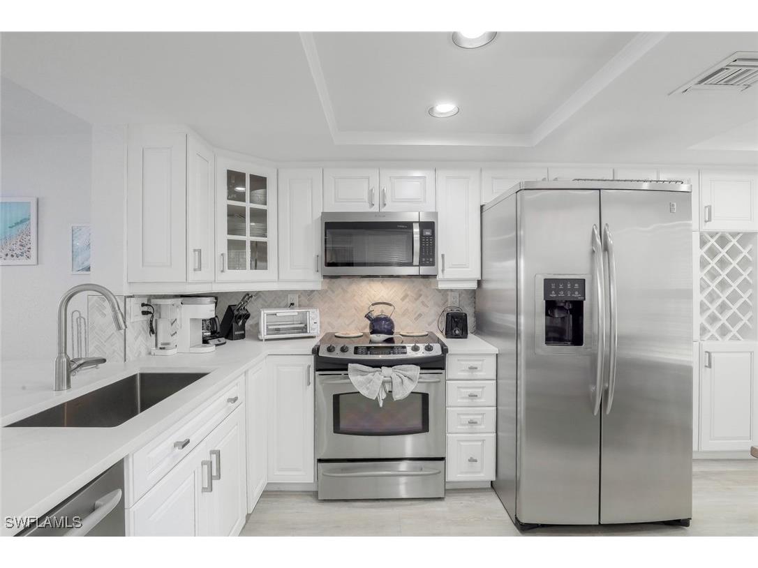 9101 Vanderbilt Drive #203 Naples FL 34108 225072379 image7