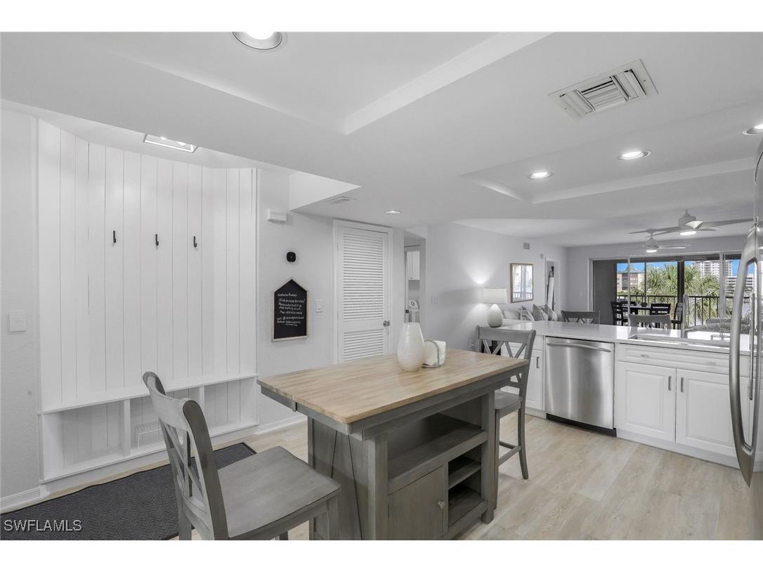 9101 Vanderbilt Drive #203 Naples FL 34108 225072379 image9