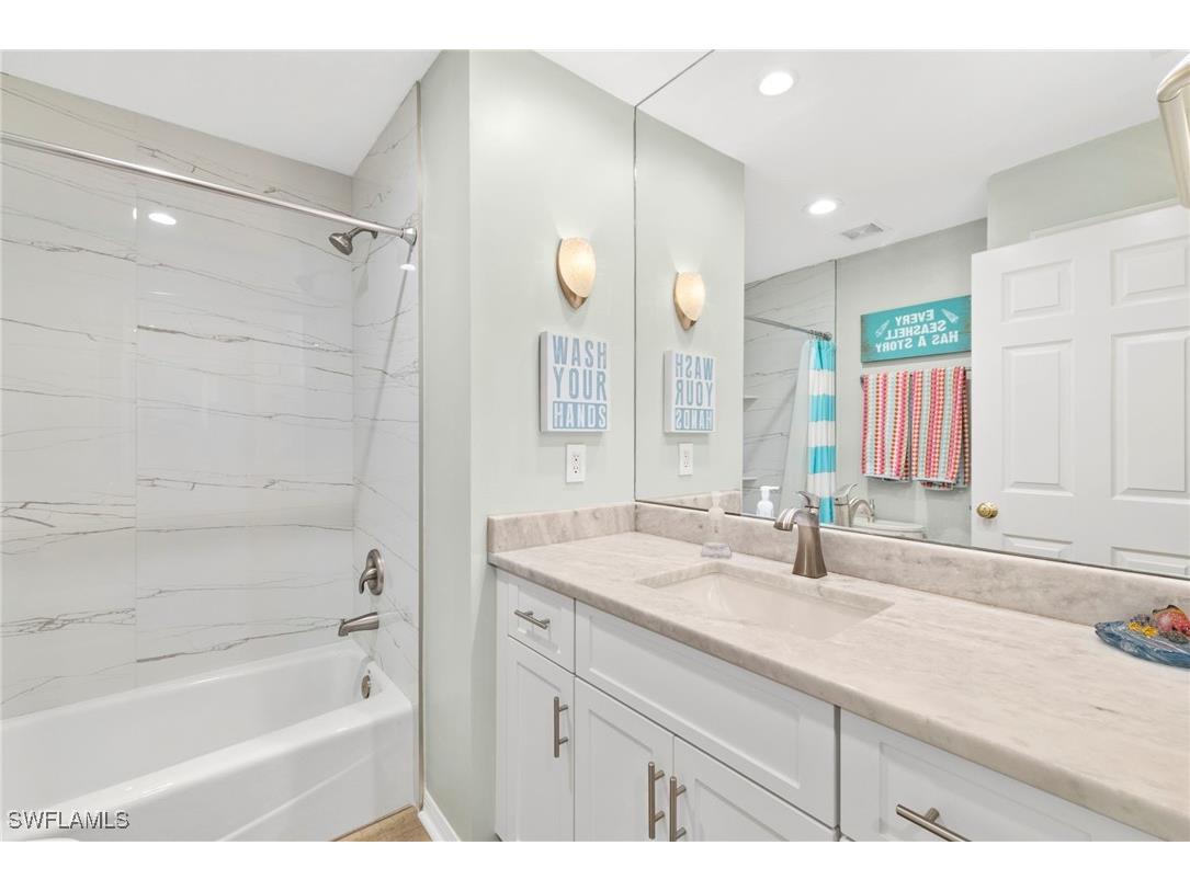 9101 Vanderbilt Drive #302 Naples FL 34108 225073772 image14