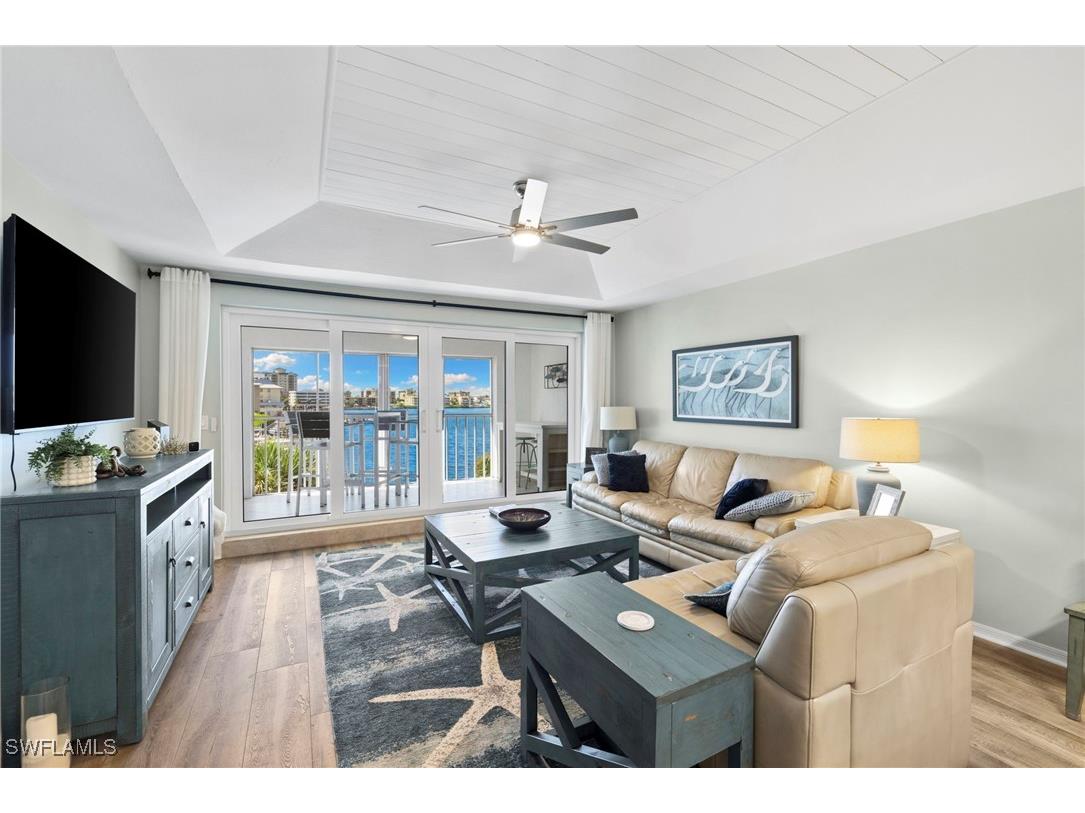 9101 Vanderbilt Drive #302 Naples FL 34108 225073772 image3