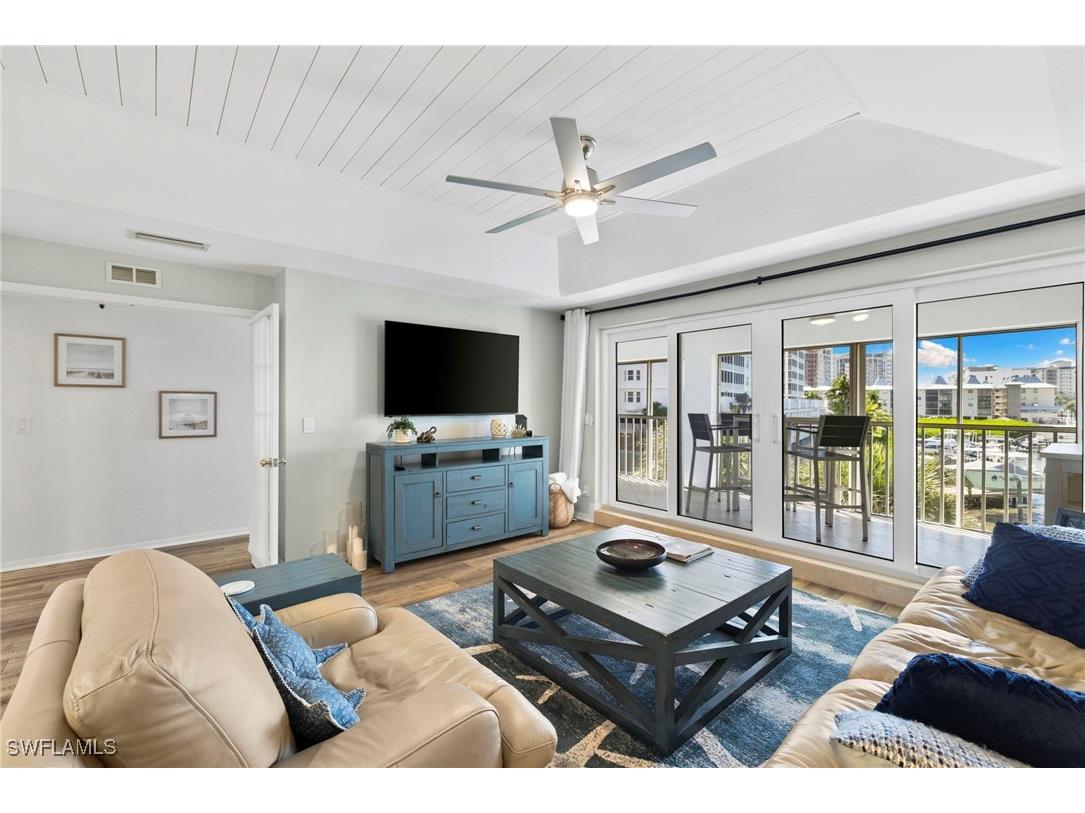 9101 Vanderbilt Drive #302 Naples FL 34108 225073772 image4