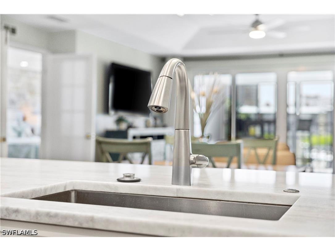 9101 Vanderbilt Drive #302 Naples FL 34108 226025103 image10