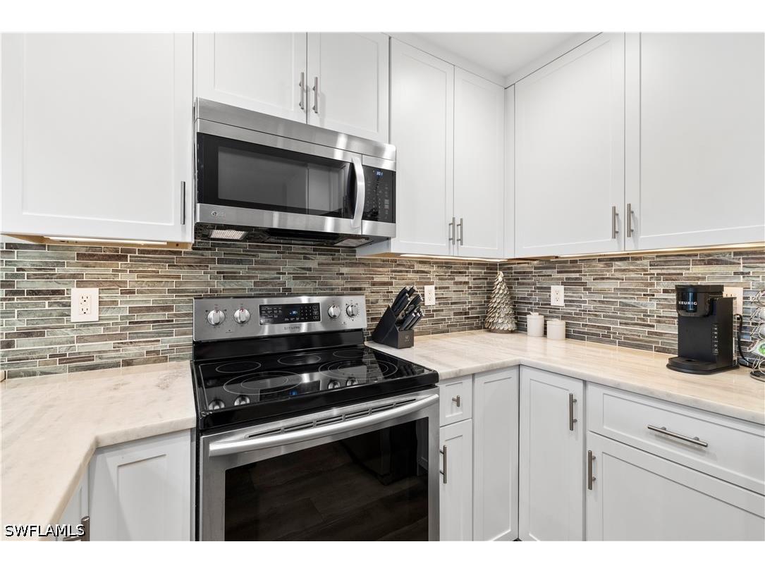 9101 Vanderbilt Drive #302 Naples FL 34108 226025103 image6