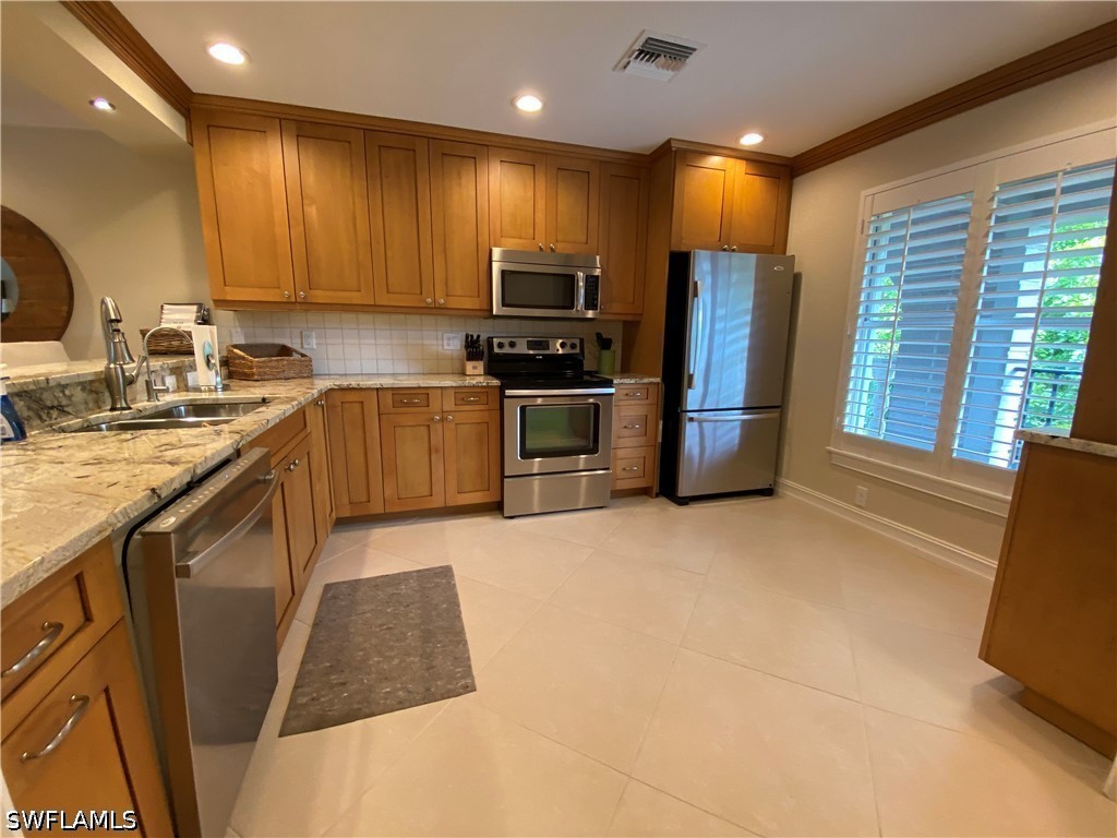 9101 Vanderbilt Drive #304 Naples FL 34108 226013157 image3