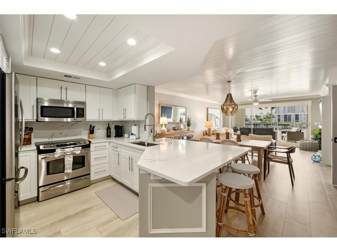 9103 Vanderbilt Drive #2 Naples FL 34108 225082751 image2