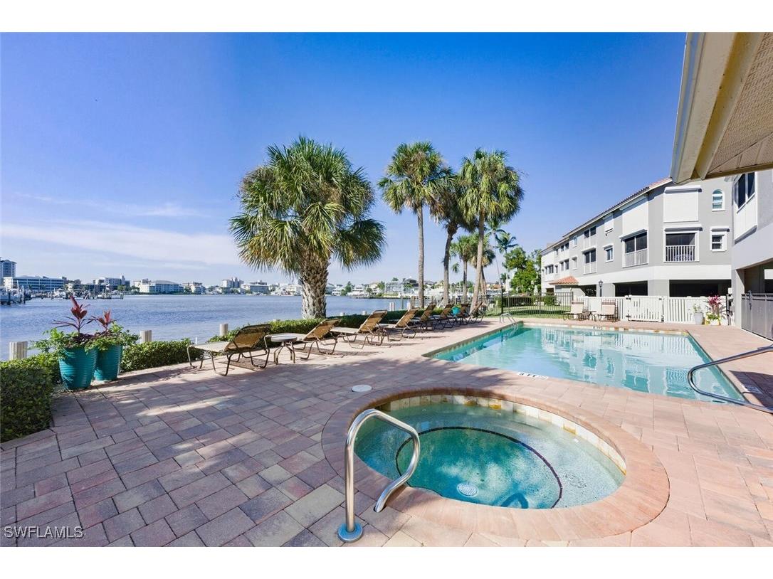 9103 Vanderbilt Drive #2 Naples FL 34108 225082751 image27