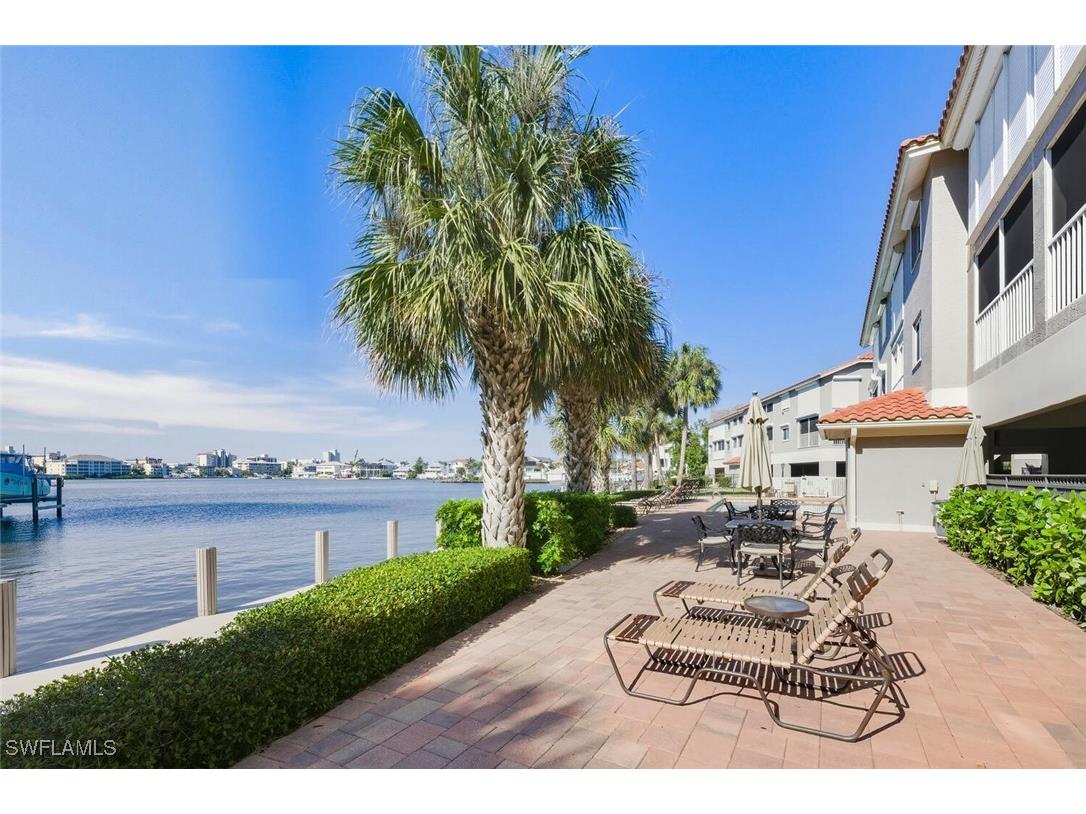 9103 Vanderbilt Drive #2 Naples FL 34108 225082751 image29